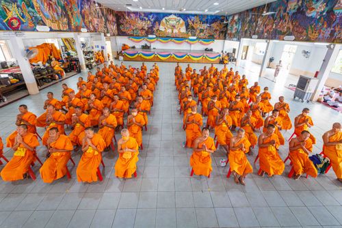 ภาพ No.295696:วันที่ 15 มกราคม พ.ศ. 2569 พิธีทอดผ้าป่าทำนุบำรุงศาสนสถาน ณ วัดโบสถ์บน ต.บางคูเวียง จ.นนทบุรี อนุสรณ์สถานลำดับที่ 4 สถานที่เกิดด้วยกายธรรม ในโครงการธรรมยาตรา กตัญญูบูชา มหาปูชนียาจารย์ พระมงคลเทพมุนี(สด จนฺทสโร) พระผู้ปราบมาร อนุสรณ์สถาน 7 แห่ง ปีที่ 14