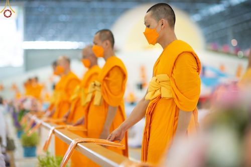 ภาพ No.65361:พิธีทอดผ้าป่า ในวันอาทิตย์ต้นเดือนที่ 4 ธันวาคม พ.ศ. 2565 ณ วัดพระธรรมกาย จ.ปทุมธานี