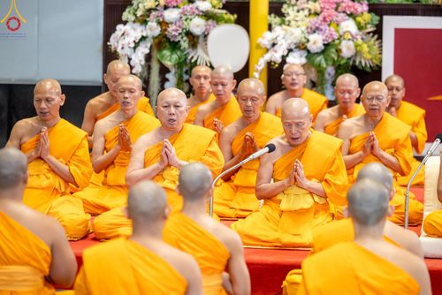 ภาพ No.137845:พิธีอุปสมบทสามเณรอุทิศชีวิต 11 รูป วันวิสาขบูชา พุธที่ 22 พฤษภาคม พ.ศ.2567 ณ อุโบสถ วัดพระธรรมกาย