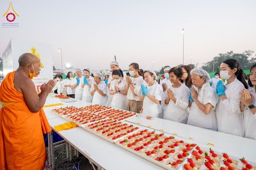 ภาพ No.294819:วันที่ 15 มกราคม พ.ศ. 2569 พิธีถวายภัตตาหารเป็นสังฆทาน แด่พระธรรมยาตรา ณ วัดโบสถ์บน ต.บางคูเวียง จ.นนทบุรี อนุสรณ์สถานลำดับที่ 4 สถานที่เกิดด้วยกายธรรม ในโครงการธรรมยาตรา กตัญญูบูชา มหาปูชนียาจารย์ พระมงคลเทพมุนี(สด จนฺทสโร) พระผู้ปราบมาร อนุสรณ์สถาน 7 แ