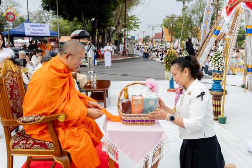 ภาพ No.310857:วันอาทิตย์ที่ 22 กุมภาพันธ์ พ.ศ. 2569 พิธีตักบาตรเเด่คณะพระภิกษุสงฆ์ 1,111 รูป จังหวัดน่าน หนึ่งในโครงการตักบาตรพระ 2,000,000 รูป 77 จังหวัดทั่วไทย ในวาระอันเป็นมงคลยิ่ง ครบรอบ 744 ปี นครน่าน สืบสานศรัทธา ทำบุญใหญ่ของเมืองน่าน ณ ข่วงเมือง วัดภูมินทร์ อำเ