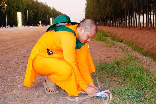 ภาพ No.320967:วันที่ 9 เมษายน พ.ศ.2569 การเตรียมงานจราจร เพื่องานถวายมหาสังฆทาน 40,000 กว่าวัดทั่วประเทศ วันคุ้มครองโลก 22 เมษายน พ.ศ.2569 วัดพระธรรมกาย