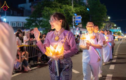 ภาพ No.328980:วันเสาร์ที่ 16 พฤษภาคม พ.ศ.2569 งานเทศกาลโคมวิสาขบูชานานาชาติ หรือ ยอนดึงฮเว  연등회 (Lotus Lantern Festival) ประจำปี 2569 ประเทศเกาหลีใต้