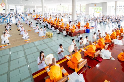 ภาพ No.348521:วันที่ 11 กันยายน พ.ศ.2569 พิธีบุพเปตพลี ครั้งที่ 188 ร่วมอุทิศส่วนกุศล แด่หมู่ญาติผู้ล่วงลับไปแล้ว และเป็นปัจจัยสนับสนุน การเผยแผ่พระพุทธศาสนา ณ หอฉันคุณยายอาจารย์ วัดพระธรรมกาย