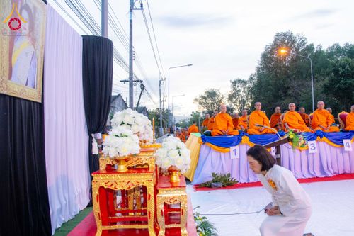 ภาพ No.281553:วันอาทิตย์ที่ 28 ธันวาคม พ.ศ.2568 ตักบาตรพระ 1000 รูป ปีที่ 1 ทำบุญเมืองสตูลส่งท้ายปี ณ หน้าโรงเรียนสตูลวิทยา จ.สตูล