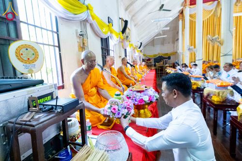 ภาพ No.298869:วันที่ 16 มกราคม พ.ศ. 2569 พิธีทอดผ้าป่าทำนุบำรุงศาสนสถาน ณ วัดอัมพวัน ต.บางม่วง อ.บางใหญ่ จ.นนทบุรี ในโครงการธรรมยาตรา กตัญญูบูชา มหาปูชนียาจารย์ พระมงคลเทพมุนี(สด จนฺทสโร) พระผู้ปราบมาร อนุสรณ์สถาน 7 แห่ง ปีที่ 14