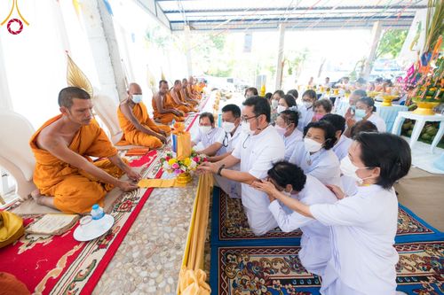 ภาพ No.64053:พิธีทอดกฐินสามัคคีทั่วไทย 5,000 วัด โดยคณะศิษยานุศิษย์วัดพระธรรมกาย น้อมบูชาธรรม 78 ปี หลวงพ่อธัมมชโย วันจันทร์ ที่ 7 พฤศจิกายน พ.ศ. 2565 ณ วัดโคกขาม ต.โบสถ์ อ.พิมาย จ.นครราชสีมา