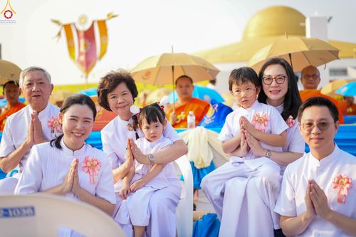 ภาพ No.324930:วันที่ 22 เมษายน พ.ศ.2569 (วันคุ้มครองโลก) พิธีถวายมหาสังฆทาน 40,000 กว่าวัดทั่วประเทศ (ชุดที่ 2) ณ ลานธรรม พระมหาธรรมกายเจดีย์ วัดพระธรรมกาย