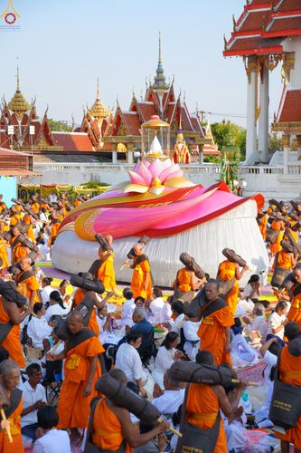 ภาพ No.295392:วันที่ 16 มกราคม พ.ศ. 2569 พิธีต้อนรับพระธรรมยาตรา อนุสรณ์สถานลำดับที่ 4 (ภาพชุดที่ 2) สถานที่เกิดด้วยกายธรรม ณ วัดโบสถ์บน ต.บางคูเวียง จ.นนทบุรี ในโครงการธรรมยาตรา กตัญญูบูชา มหาปูชนียาจารย์ พระมงคลเทพมุนี(สด จนฺทสโร) พระผู้ปราบมาร อนุสรณ์สถาน 7 แห่ง ปี