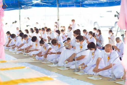 ภาพ No.74367:พิธีถวายภัตตาหารเป็นสังฆทาน แด่คณะพระธรรมยาตราฯ ในโครงการธรรมยาตรากตัญญูบูชา มหาปูชนียาจารย์ พระมงคลเทพมุนี(สด จนฺทสโร) พระผู้ปราบมาร อนุสรณ์สถาน 7 แห่ง ปีที่ 11 วันที่ 26 มกราคม พ.ศ. 2566