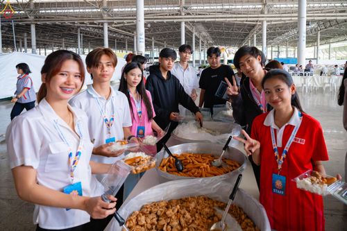 ภาพ No.325490:วันที่ 21-22 เมษายน พ.ศ.2569 การอบรมจิตอาสาเพื่อจัดเตรียมภัตตาหาร และจัดงานถวายมหาสังฆทานแด่ คณะสงฆ์ 40,000 กว่าวัดทั่วประเทศ ณ วัดพระธรรมกาย