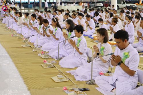 ภาพ No.105547:พิธีถวายภัตตาหารเป็นสังฆทาน แด่คณะพระธรรมยาตราฯ ในโครงการธรรมยาตรากตัญญูบูชา มหาปูชนียาจารย์ พระมงคลเทพมุนี(สด จนฺทสโร) พระผู้ปราบมาร อนุสรณ์สถาน 7 แห่ง ปีที่ 12 วันที่ 3 มกราคม พ.ศ. 2567 ณ สภาธรรมกายสากล วัดพระธรรมกาย