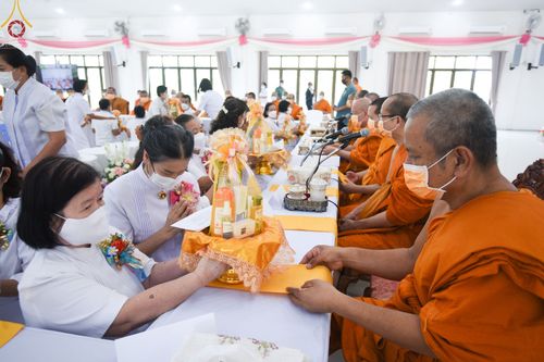 ภาพ No.65099:พิธีถวายสังฆทานแด่ คณะสงฆ์ 150 วัด จังหวัดสระบุรี ณ ศูนย์ปฎิบัติธรรมสระบุรี ต.นายาว อ.พระพุทธบาท จ.สระบุรี  วันอังคาร ที่ 1 พฤศจิกายน พ.ศ.2565