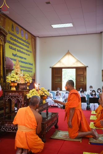 ภาพ No.65522:พิธีเวียนประทักษิณ และขอขมามอบผ้าไตร รุ่นบูชาธรรมมหาปูชนียาจารย์  ปี ๒๕๖๕ ณ วัดพระพุทธบาทราชวรมหาวิหาร  อ.พระพุทธบาท จ.สระบุรี วันเสาร์ที่ ๒๐ พฤศจิกายน พ.ศ. ๒๕๖๕