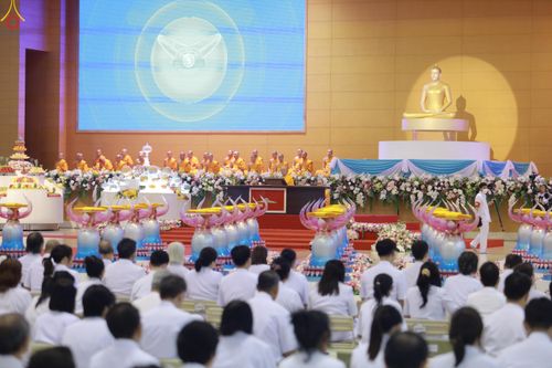 ภาพ No.318580:วันอาทิตย์ต้นเดือนที่ 5 เมษายน พ.ศ.2569 พิธีทอดผ้าป่าสมทบมหาสังฆทาน 40,000 กว่าวัดทั่วประเทศ ณ สภาธรรมกายสากล วัดพระธรรมกาย