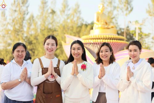 ภาพ No.292479:วันที่ 11 มกราคม พ.ศ. 2569 พิธีตักบาตรพระธรรมยาตรา ณ อนุสรณ์สถานคลองบางนางแท่น อ.สามพราน จ.นครปฐม ในโครงการธรรมยาตรา กตัญญูบูชา มหาปูชนียาจารย์ พระมงคลเทพมุนี(สด จนฺทสโร) พระผู้ปราบมาร อนุสรณ์สถาน 7 แห่ง ปีที่ 14