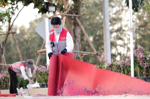 ภาพ No.296040:ภาพเบื้องหลังอาสาสมัครรวมใจ ชุดที่ 1 ในโครงการธรรมยาตรา กตัญญูบูชา มหาปูชนียาจารย์ พระมงคลเทพมุนี(สด จนฺทสโร) พระผู้ปราบมาร อนุสรณ์สถาน 7 แห่ง ปีที่ 14