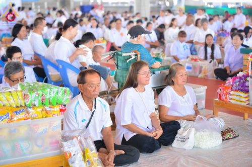 ภาพ No.320761:วันที่ 11 เมษายน พ.ศ.2569 พิธีตักบาตรฉลองสามเณรใหม่ โครงการบรรพชาสามเณรกล้าตะวัน ณ มหารัตนวิหาคด คอร์ 25 ชั้น 2 วัดพระธรรมกาย