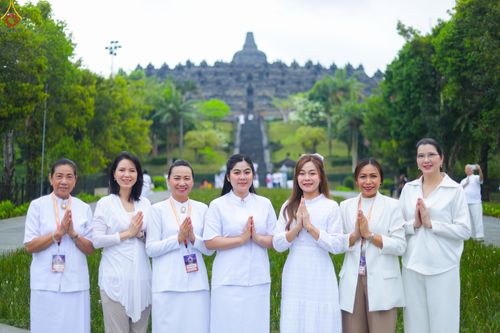 ภาพ No.331580:วันอาทิตย์ที่ 31 พฤษภาคม พ.ศ. 2569 เทศกาลวิสาขบูชานานาชาติ มหาเจดีย์บุโรพุทโธ (Borobudur) ในจังหวัดชวากลาง ประเทศอินโดนีเซีย