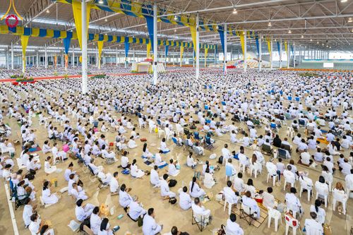 ภาพ No.92152:พิธีบูชาข้าวพระ ในวันทอดกฐินสามัคคี อาทิตย์ต้นเดือนที่ 5 พฤศจิกายน พ.ศ. 2566 ณ วัดพระธรรมกาย จ.ปทุมธานี