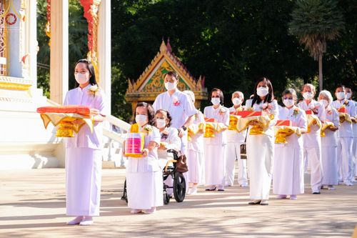 ภาพ No.71631:พระธรรมยาตรา ปฏิบัติศาสนกิจ ทำนุบำรุงศาสนสถาน, สวดธรรมจักร ,ปฏิบัติธรรม ร่วมกับชุมชน,นักเรียนเด็กดีวีสตาร์ และร่วมพิธีทอดผ้าป่าบำรุงศาสนสถาน ในโครงการธรรมยาตรากตัญญูบูชา มหาปูชนียาจารย์ พระมงคลเทพมุนี(สด จนฺทสโร) พระผู้ปราบมาร อนุสรณ์สถาน 7 แห่ง ปีที่ 11