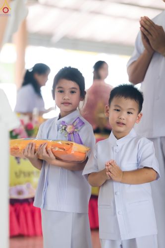 ภาพ No.331340:วันที่ 31 พฤษภาคม พ.ศ.2569 พิธีทอดผ้าป่าและตอกเสาเข็มมงคลต้นแรก องค์พระเจดีย์เพื่อสร้างสันติภาพโลก  ณ ธุดงคสถานพัฒนานิคม จังหวัดลพบุรี