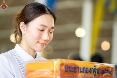 ภาพ No.92217:พิธีทอดกฐินธรรมชัยเพื่อสร้างอาคาร 115 ปี คุณยายอาจารย์มหารัตนอุบาสิกาจันทร์ ขนนกยูง อาทิตย์ต้นเดือนที่ 5 พฤศจิกายน พ.ศ. 2566 ณ วัดพระธรรมกาย จ.ปทุมธานี