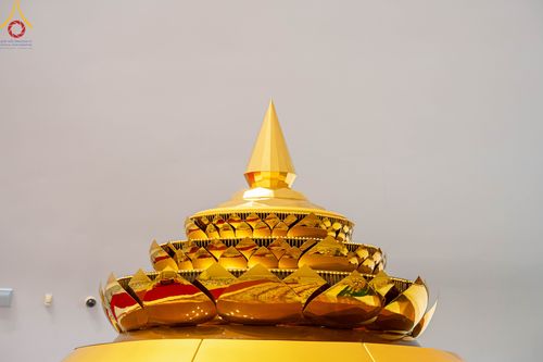 ภาพ No.89214:พิธีประดิษฐานรูปหล่อทองคำ  คุณยายอาจารย์มหารัตนอุบาสิกาจันทร์ ขนนกยูง ภายในมหาวิหารคุณยายอาจารย์ฯ เนื่องในวันครูผู้ค้นพบวิชชาธรรมกาย วันศุกร์ที่ 29 กันยายน พ.ศ. 2566 ณ วัดพระธรรมกาย จ.ปทุมธานี