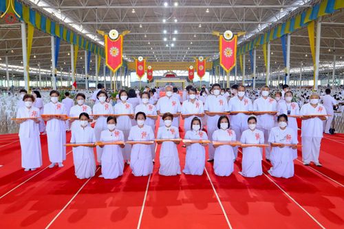 ภาพ No.65252:พิธีทอดผ้าป่า ในวันอาทิตย์ต้นเดือนที่ 4 ธันวาคม พ.ศ. 2565 ณ วัดพระธรรมกาย จ.ปทุมธานี