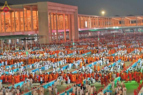 ภาพ No.324478:วันที่ 22 เมษายน พ.ศ.2569 (วันคุ้มครองโลก) บรรยากาศพระสังฆาธิการและสาธุชน การเดินทางกลับ งานถวายมหาสังฆทาน 40,000 กว่าวัดทั่วประเทศ วัดพระธรรมกาย