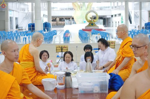 ภาพ No.337450:วันจันทร์ที่ 29 มิถุนายน พ.ศ.2569 (วันพระขึ้น 15 ค่ำ เดือน 8) พิธีบุพเปตพลี ครั้งที่ 184 ณ หอฉันคุณยายอาจารย์ฯ  พิธีสวดธัมมจักกัปปวัตนสูตร ครบ 8,495,000,000 จบ ณ มหาวิหารคด วัดพระธรรมกาย
