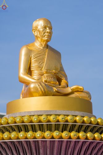 ภาพ No.73207:พิธีจุดประทีปถวายเป็นพุทธบูชา และบูชาธรรมมหาปูชนียาจารย์ ในโครงการธรรมยาตรากตัญญูบูชา มหาปูชนียาจารย์ พระมงคลเทพมุนี(สด จนฺทสโร) พระผู้ปราบมาร ปีที่ 11 ณ อนุสรณ์สถานลำดับที่ 4 สถานที่เกิดด้วยกายธรรม วัดโบสถ์ (บน) บางคูเวียง อ.บางกรวย จ.นนทบุรี วันที่ 21 