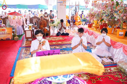 ภาพ No.63813:พิธีทอดกฐินสามัคคีทั่วไทย 5,000 วัด โดยคณะศิษยานุศิษย์วัดพระธรรมกาย น้อมบูชาธรรม 78 ปี หลวงพ่อธัมมชโย วันที่ 5 พฤศจิกายน พ.ศ. 2565 วัดเวฬุวันคิรีวงค์ อ.ด่านช้าง จ.สุพรรณบุรี