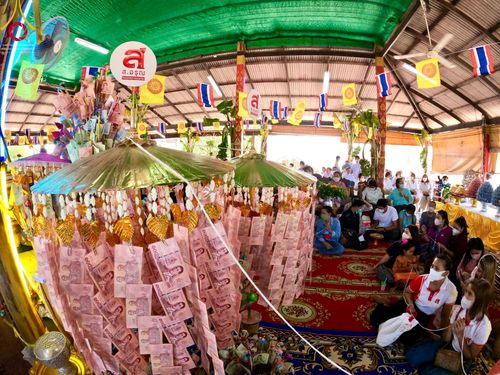 ภาพ No.64272:พิธีทอดกฐินสามัคคีทั่วไทย 5,000 วัด โดยคณะศิษยานุศิษย์วัดพระธรรมกาย น้อมบูชาธรรม 78 ปี หลวงพ่อธัมมชโย  วันอังคารที่ 8 พฤศจิกายน พ.ศ. 2565  ณ วัดโปรยฝน อ.หนองเสือ จ.ปทุมธานี