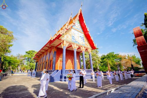 ภาพ No.69191:พระธรรมยาตรา ปฏิบัติศาสนกิจ ทำนุบำรุงศาสนสถาน, สวดธรรมจักร, ปฏิบัติธรรม ร่วมกับชุมชน,นักเรียนเด็กดีวีสตาร์ และร่วมพิธีทอดผ้าป่าบำรุงศาสนสถาน ในโครงการธรรมยาตรากตัญญูบูชา มหาปูชนียาจารย์ พระมงคลเทพมุนี(สด จนฺทสโร) พระผู้ปราบมาร อนุสรณ์สถาน 7 แห่ง ปีที่ 11