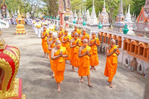 ภาพ No.66070:พิธีอุปสมบทวัดใหม่นพรัตน์ อ.สองพี่น้อง จ.สุพรรณบุรี รับบุญจัดงานโดยสำนักการศึกษา เมื่อวันที่ 7 ธันวาคม พ.ศ. 2565