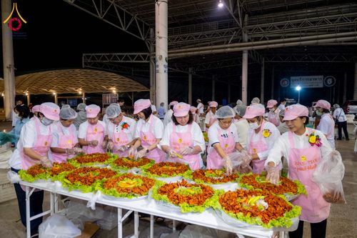 ภาพ No.303811:วันที่ 28 มกราคม พ.ศ. 2569 พิธีถวายภัตตาหารเป็นสังฆทาน แด่พระธรรมยาตรา ณ วัดพระธรรมกาย  จังหวัดปทุมธานี ในโครงการธรรมยาตรา กตัญญูบูชา มหาปูชนียาจารย์ พระมงคลเทพมุนี(สด จนฺทสโร) พระผู้ปราบมาร อนุสรณ์สถาน 7 แห่ง ปีที่ 14