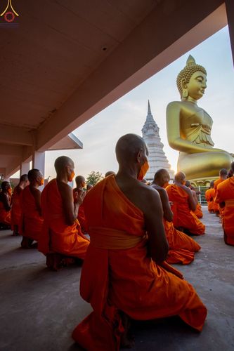 ภาพ No.74326:พุทธบุตรธรรมยาตรา ปฏิบัติธรรมและบันทึกภาพประวัติศาสตร์ ในโครงการธรรมยาตรากตัญญูบูชา มหาปูชนียาจารย์ พระมงคลเทพมุนี(สด จนฺทสโร) พระผู้ปราบมาร อนุสรณ์สถาน 7 แห่ง ปีที่ 11 ณ อนุสรณ์สถานลำดับที่ 6 สถานที่ค้นคว้าและเผยแผ่วิชาธรรมกาย วัดปากน้ำภาษีเจริญ กรุงเทพ