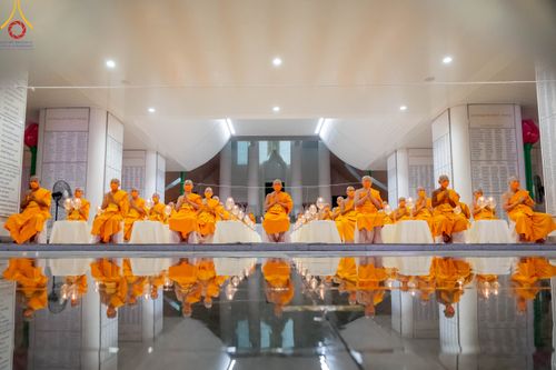 ภาพ No.89251:พิธีประดิษฐานรูปหล่อทองคำ  คุณยายอาจารย์มหารัตนอุบาสิกาจันทร์ ขนนกยูง ภายในมหาวิหารคุณยายอาจารย์ฯ เนื่องในวันครูผู้ค้นพบวิชชาธรรมกาย วันศุกร์ที่ 29 กันยายน พ.ศ. 2566 ณ วัดพระธรรมกาย จ.ปทุมธานี