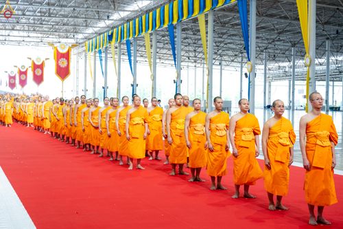 ภาพ No.338951:วันอาทิตย์ที่ 12 กรกฎาคม พ.ศ.2569 พิธีมุทิตาผู้สอบได้เปรียญธรรม ประโยค 1-2 ถึง ป.ธ.9 และ บ.ศ.1-2 ถึง บ.ศ.6 สำนักศาสนศึกษาวัดพระธรรมกาย ประจำปี 2569, พิธีมอบตราตั้งแต่งตั้งอาจารย์ใหญ่ สำนักศาสนศึกษาวัดพระธรรมกาย