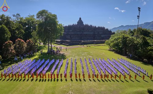 พิธีเวียนประทักษิณ และวันทาพระมหาเจดีย์บรมพุทโธ ของนาคธรรมทายาท ประเทศอินโดนีเซีย วันที่ 17 ธันวาคม พ.ศ. 2565
