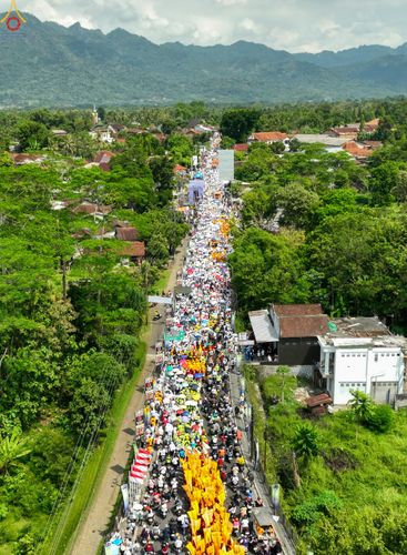 ภาพ No.331756:วันอาทิตย์ที่ 31 พฤษภาคม พ.ศ. 2569 การเดินขบวนพาเหรดงานเฉลิมฉลอง เทศกาลวิสาขบูชานานาชาติ ประเทศอินโดนีเซีย