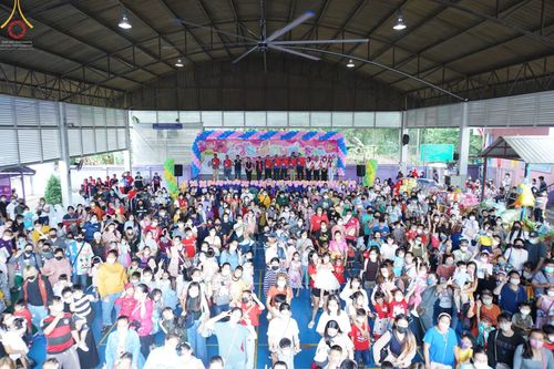 ภาพ No.71261:วัดพระธรรมกาย มูลนิธิธรรมกาย และคณะศิษยานุศิษย์ฯ ร่วมกับ อบต.คลองสาม และภาคีเครือข่ายฯ เปิดตัวสื่อนวัตกรรมพุทธประวัติผ่านแว่น VR สู่โลกเสมือนจริง - จัดแสดงนิทรรศการพลังความดี UG5 POWER เนื่องในงานวันเด็กแห่งชาติ ประจำปี พ.ศ.2566