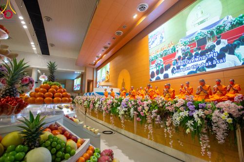 ภาพ No.92196:พิธีบูชาข้าวพระ ในวันทอดกฐินสามัคคี อาทิตย์ต้นเดือนที่ 5 พฤศจิกายน พ.ศ. 2566 ณ วัดพระธรรมกาย จ.ปทุมธานี