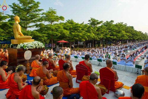 ภาพ No.81336:พิธีตักบาตรพระ ๑,๐๒๘ รูป ถวายเป็นพุทธบูชา เนื่องในสัปดาห์วิสาขบูชาโลก  ช่วยคณะสงฆ์ ๓๒๓ วัด ๔ จังหวัดชายแดนใต้ วันอาทิตย์ที่ ๒๘ พฤษภาคม พ.ศ.๒๕๖๖ ณ ศูนย์ปฎิบัติธรรมดอยหล่อ อำเภอดอยหล่อ จังหวัดเชียงใหม่