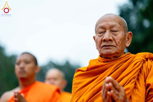 ภาพ No.285908:วันเสาร์ที่ 13 ธันวาคม พ.ศ.2568 พิธีตักบาตรพระภิกษุสามเณร 1,000 รูป ณ บริเวณหน้าอุทยานแห่งชาติเขาใหญ่ อำเภอปากช่อง จ.นครราชสีมา