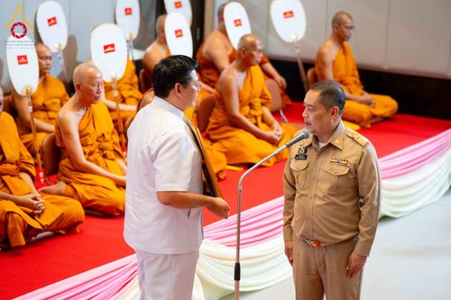 ภาพ No.309068:วันอาทิตย์ที่ 8 กุมภาพันธ์ พ.ศ. 2569  พิธีต้อนรับพระบัญชาสมเด็จพระสังฆราช แต่งตั้ง  “พระครูปลัดรัตนวีรวัฒน์” (รังสฤษดิ์ อิทฺธิจินฺตโก) เจ้าอาวาสวัดพระธรรมกาย ให้ดำรงตำแหน่ง “ที่ปรึกษาเจ้าคณะจังหวัดปทุมธานี”