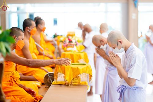 ภาพ No.65600:พิธีปลงผม และพิธีขอขมามอบผ้าไตร นาคธรรมทายาท ในโครงการอุปสมบทบูชาธรรม มหาปูชนียาจารย์ประจำปี 2565 ณ ศูนย์ปฏิบัติธรรมภาคใต้ บางกล่ำ จ.สงขลา วันที่ 19 พฤศจิกายน พ.ศ. 2565