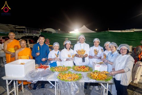 ภาพ No.297829:วันที่ 19 มกราคม พ.ศ. 2569 พิธีถวายภัตตาหารเป็นสังฆทาน แด่พระธรรมยาตรา ณ อนุสรณ์สถานบางปลา วัดบางปลา อำเภอบางเลน จังหวัดนครปฐม ในโครงการธรรมยาตรา กตัญญูบูชา มหาปูชนียาจารย์ พระมงคลเทพมุนี(สด จนฺทสโร) พระผู้ปราบมาร อนุสรณ์สถาน 7 แห่ง ปีที่ 14