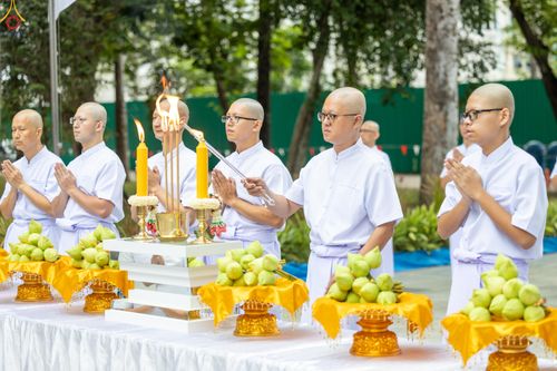 ภาพ No.338723:วันที่ 11 กรกฎาคม พศ.2569 พิธีบรรพชาอุปสมบท โครงการอุปสมบทหมู่ธรรมทายาทนานาชาติ  IDOP รุ่นที่ 21 (ภาษาจีน)  จากประเทศจีน มาเลเซีย สิงคโปร์ และไต้หวัน , โครงการบรรพชาสามเณรโรงเรียนนานาชาติ รุ่นที่ 15